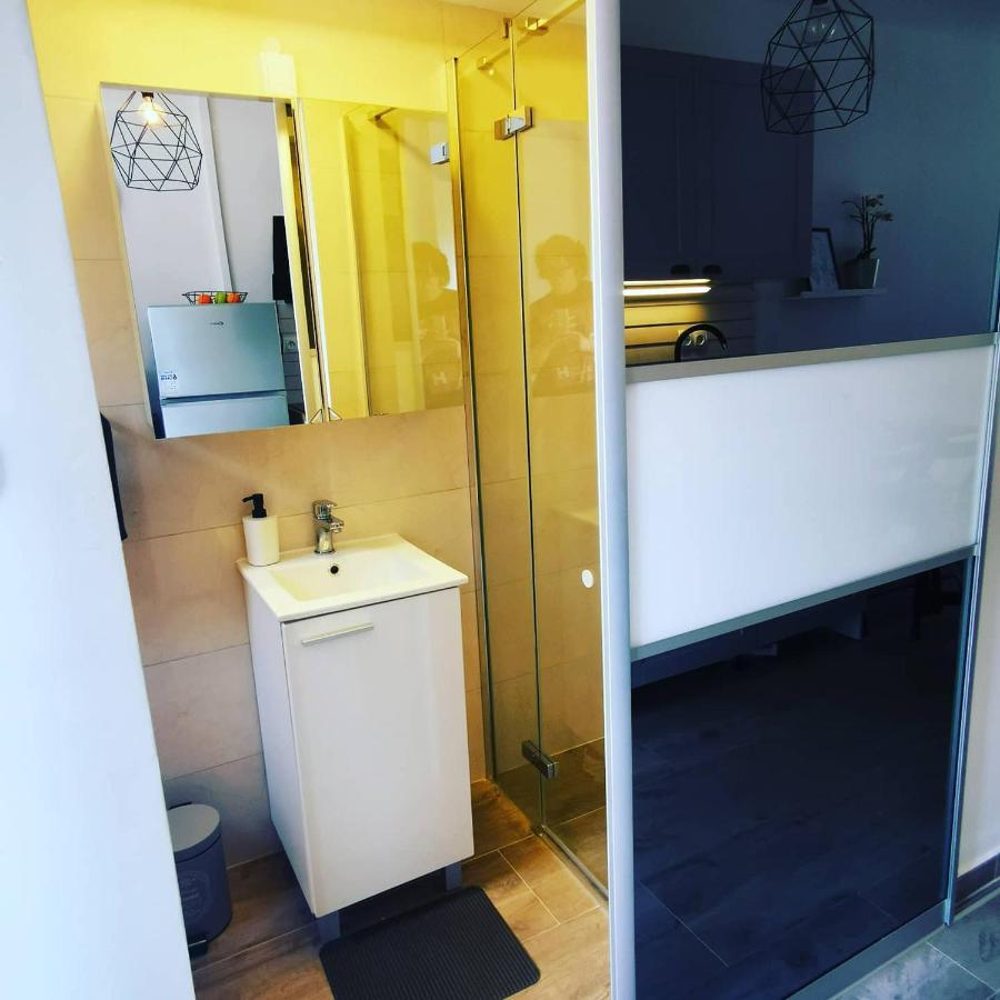 Apartment4Two - Studioapartment Вир Экстерьер фото